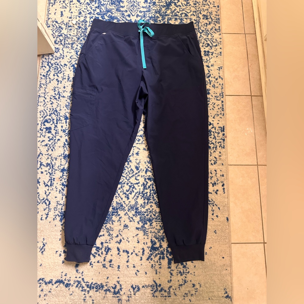 Figs Women’s joggers scrubs Sz Extra Large XL